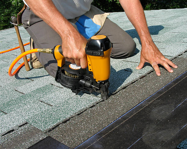 Best Commercial Roofing Services  in Country Clu, FL